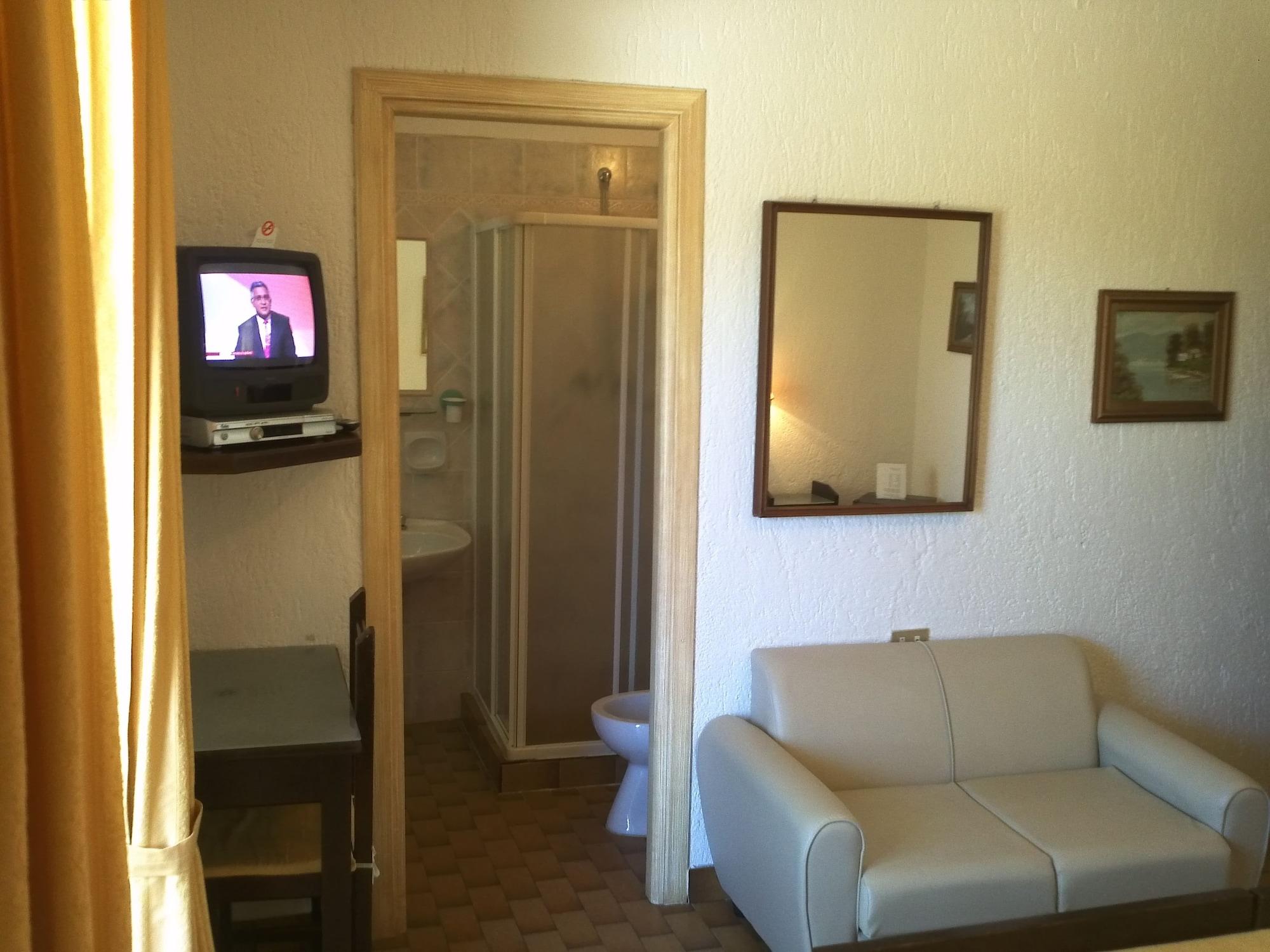 Hotel Abbaruja Όλμπια Εξωτερικό φωτογραφία