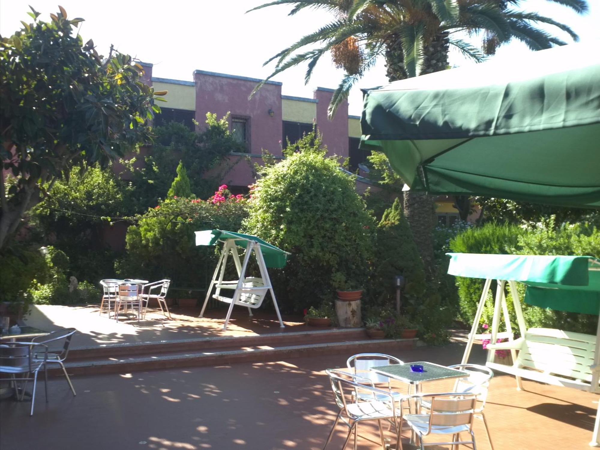 Hotel Abbaruja Όλμπια Εξωτερικό φωτογραφία