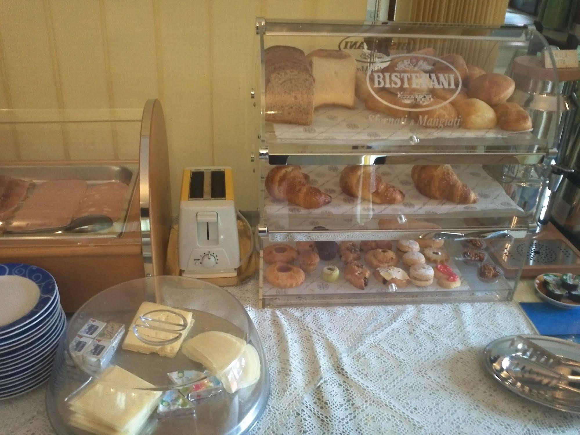 Hotel Abbaruja Όλμπια Εξωτερικό φωτογραφία