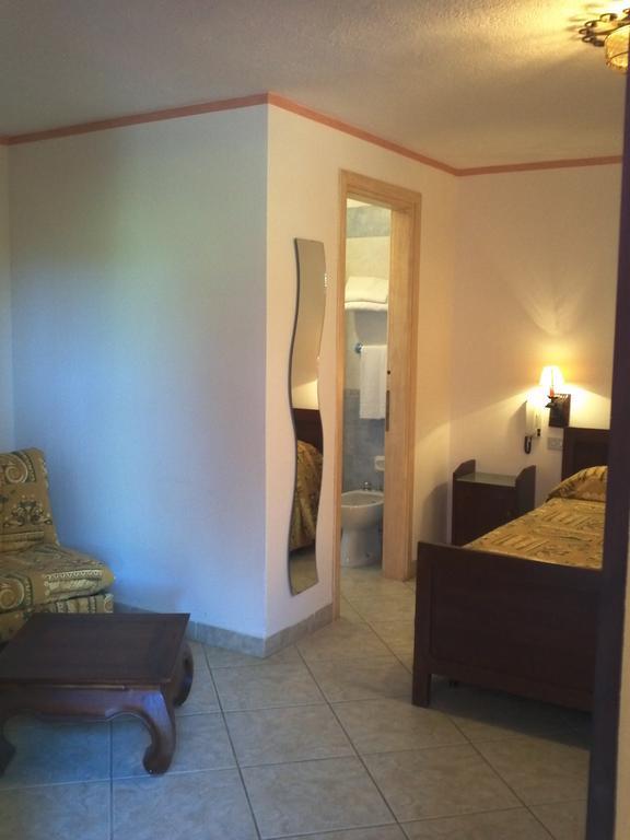 Hotel Abbaruja Όλμπια Εξωτερικό φωτογραφία